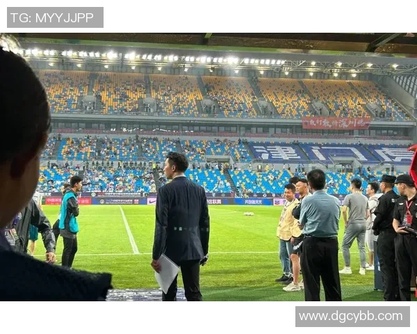 上海足球队以56分稳居冠军赛积分榜首位展现强劲实力